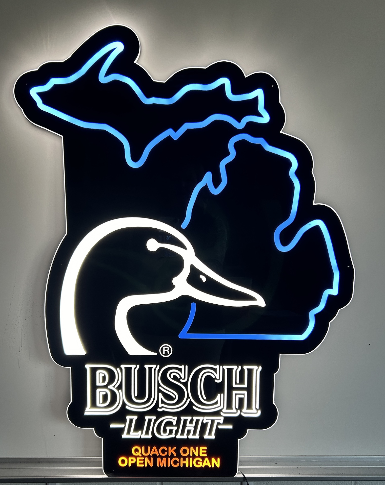 Limited Edition Collectible Alert Busch Light Quack One Open